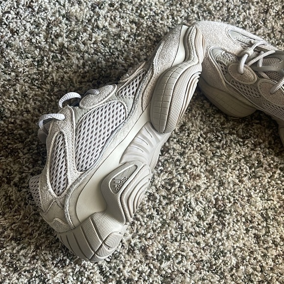 Yeezy 500 - Picture 8 of 9